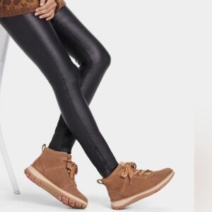 UGG Lakesider Women's 8.5 Chukka Sneaker Chestnut Color